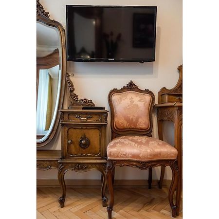 Downtown Antique Apartment Warszawa Zewnętrze zdjęcie