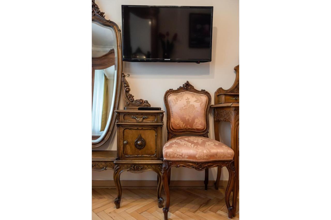 Downtown Antique Apartment Warszawa Zewnętrze zdjęcie