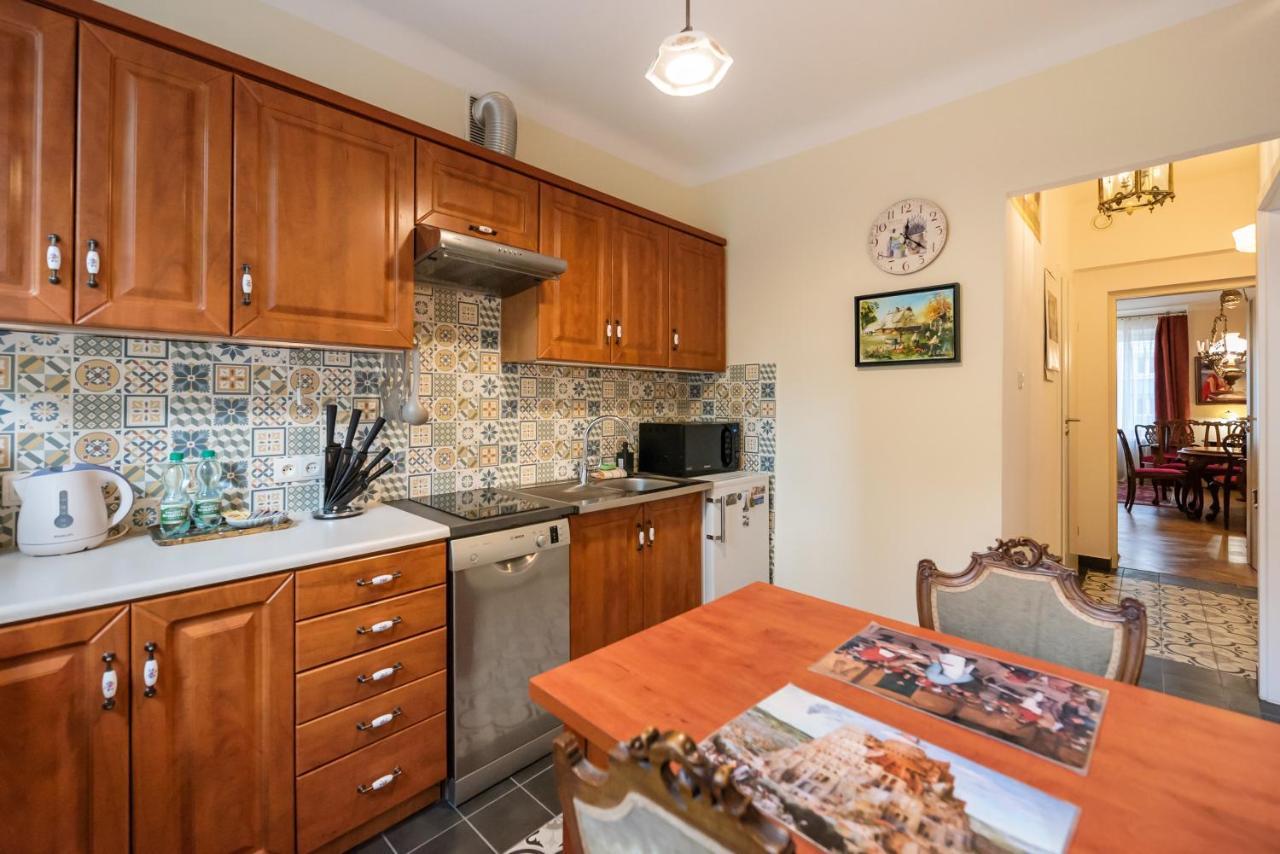 Downtown Antique Apartment Warszawa Zewnętrze zdjęcie