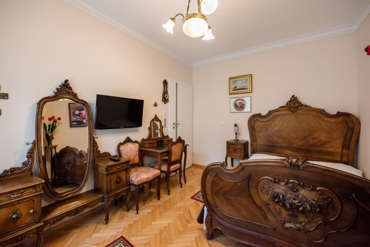 Downtown Antique Apartment Warszawa Zewnętrze zdjęcie